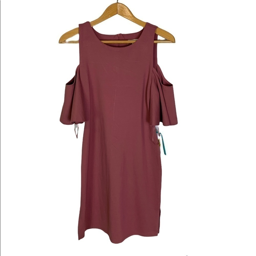 Gianni Bini Rose Cold-Shoulder Shift Dress